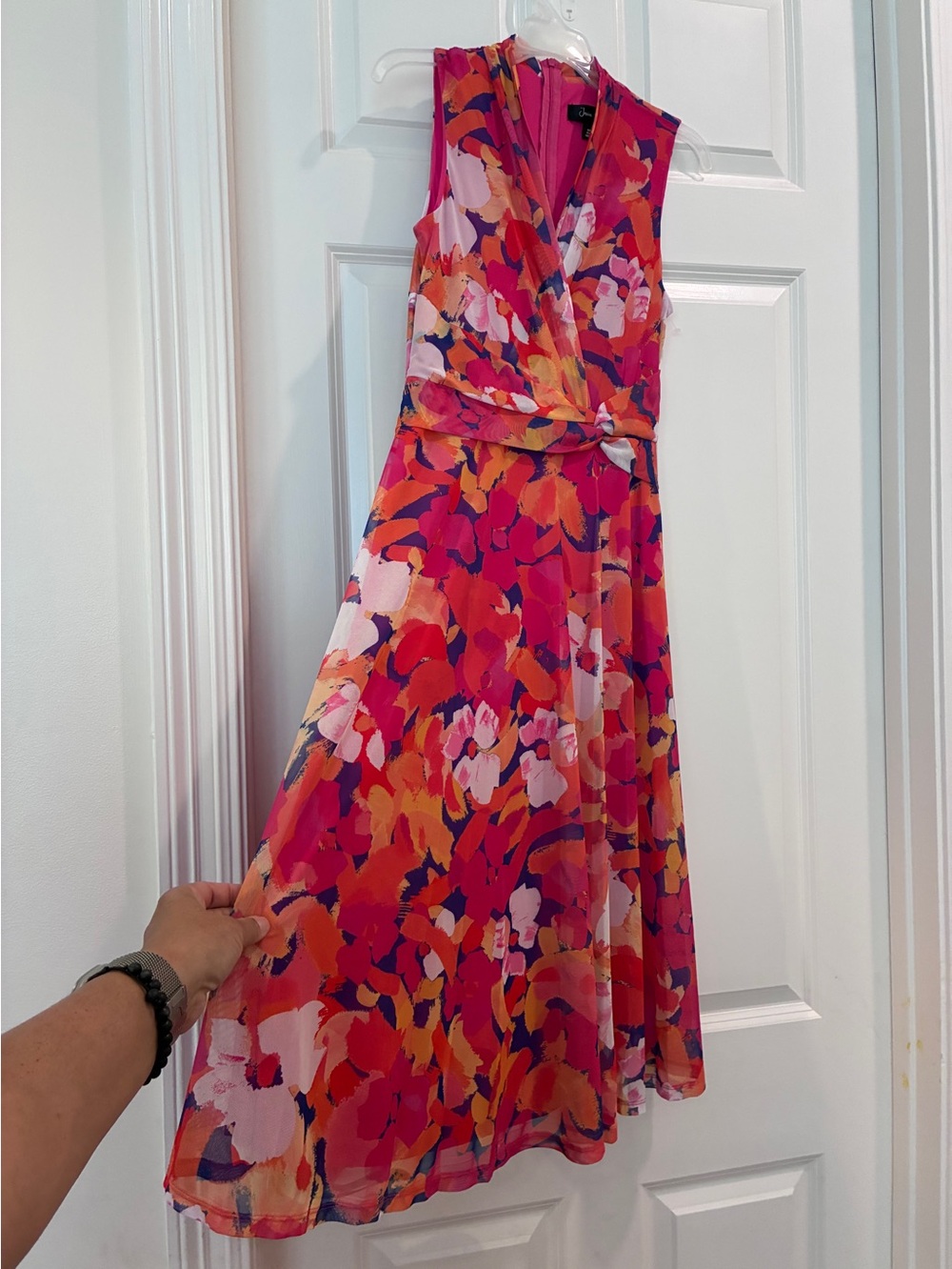 Jessica Howard Sleeveless Floral Wrap Midi Dress in Fuchsia Multi‎